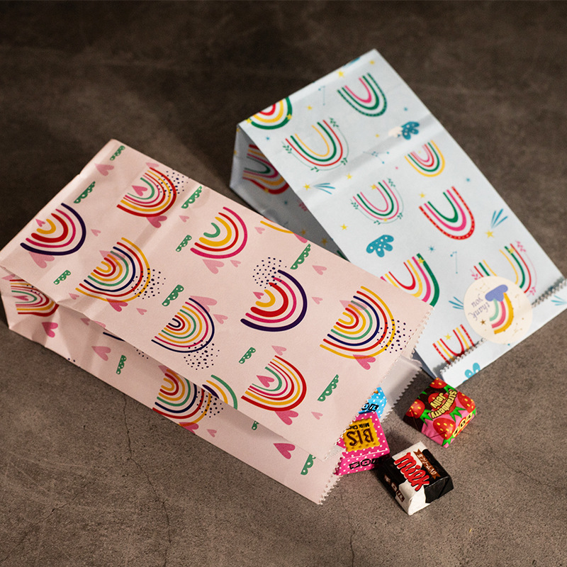 Small Paper Bags Rainbow Print - đánh giá và giá Wedding Favor Box