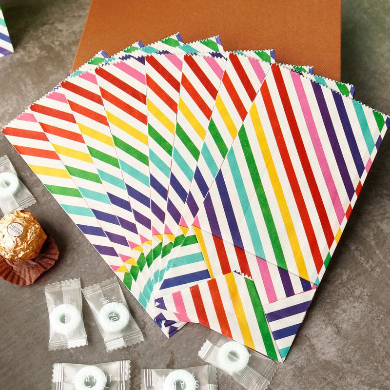 Small Paper Bags Rainbow Print - đánh giá và giá Wedding Favor Box