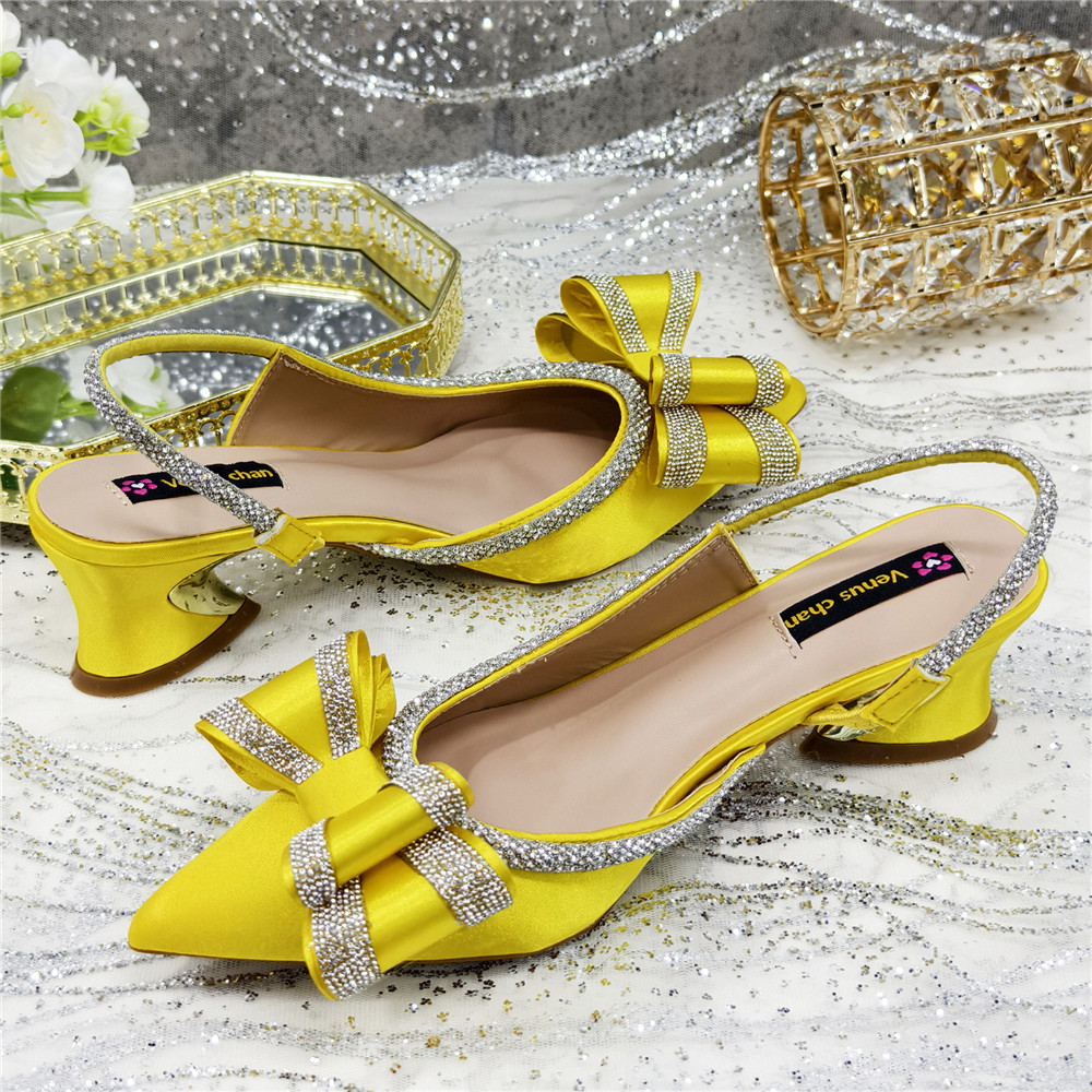 Elegant Yellow Satin Rhineston - đánh giá và giá Wedding Vendor